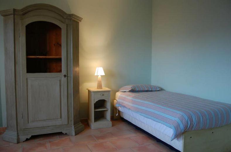 Hotel Le Relais Du Luberon Maubec  Room photo