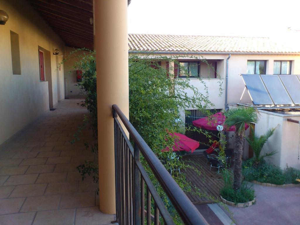 Hotel Le Relais Du Luberon Maubec  Exterior photo